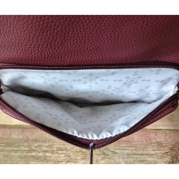 Jewel By Thirty-One Backpack Crushed Berry Maroon Pebble Finish Adjustable Strap - Picture 3 of 10